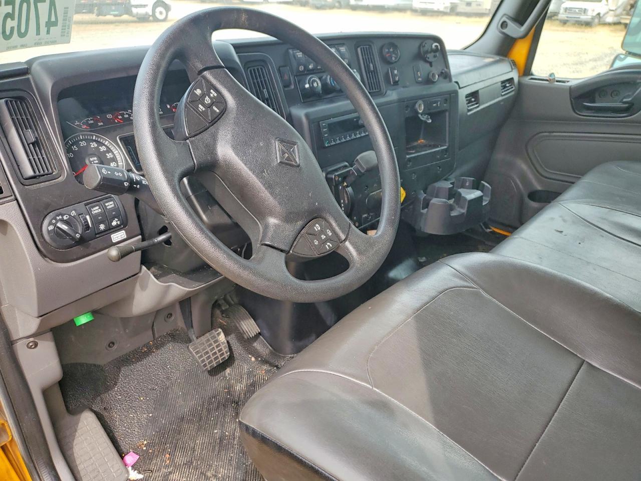 2023 International MV607 BOX Truck