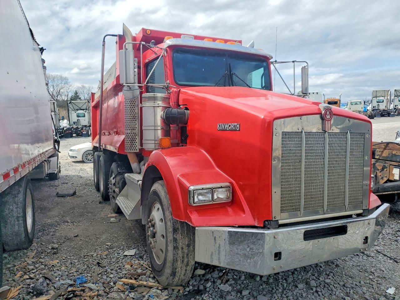 2014 Kenworth Constructi-Truck Cab AND Chassis