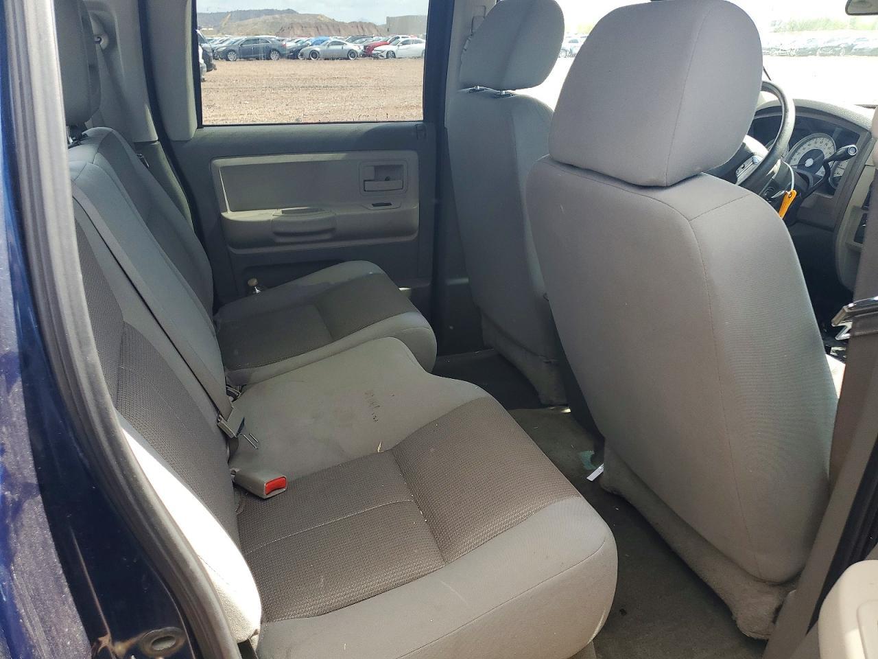 2005 Dodge Dakota Quad SLT