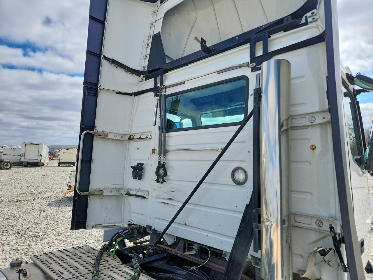 2018 Volv O VNL Semi Truck