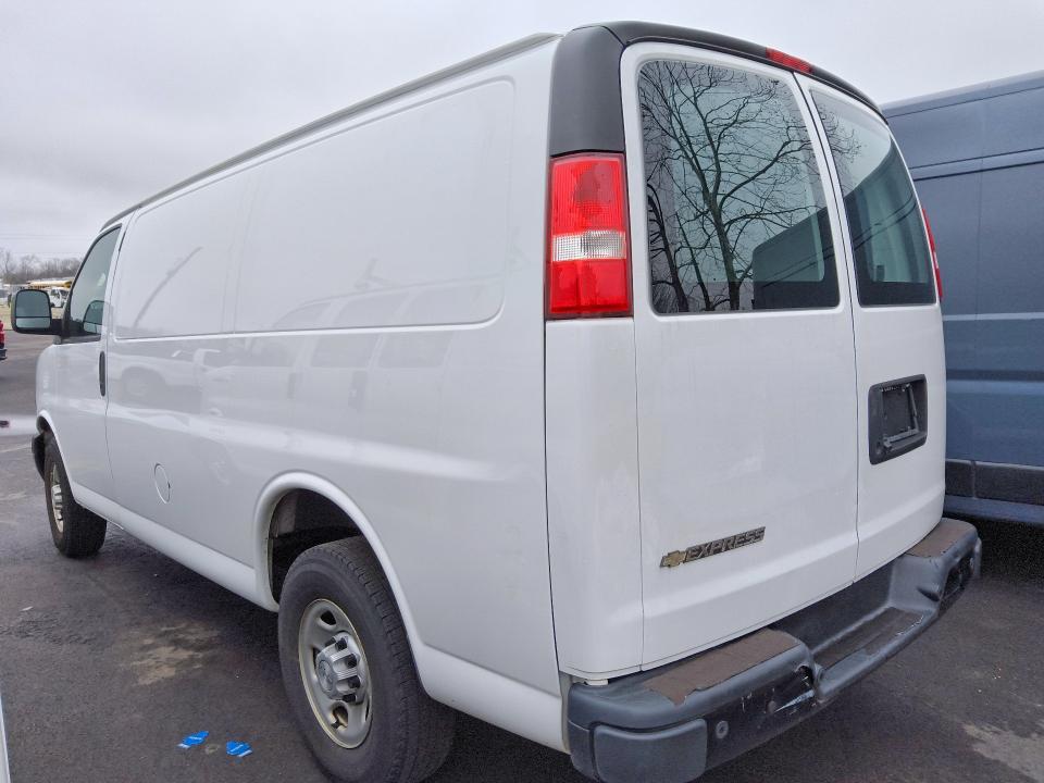 2020 Chevrolet Express G2500