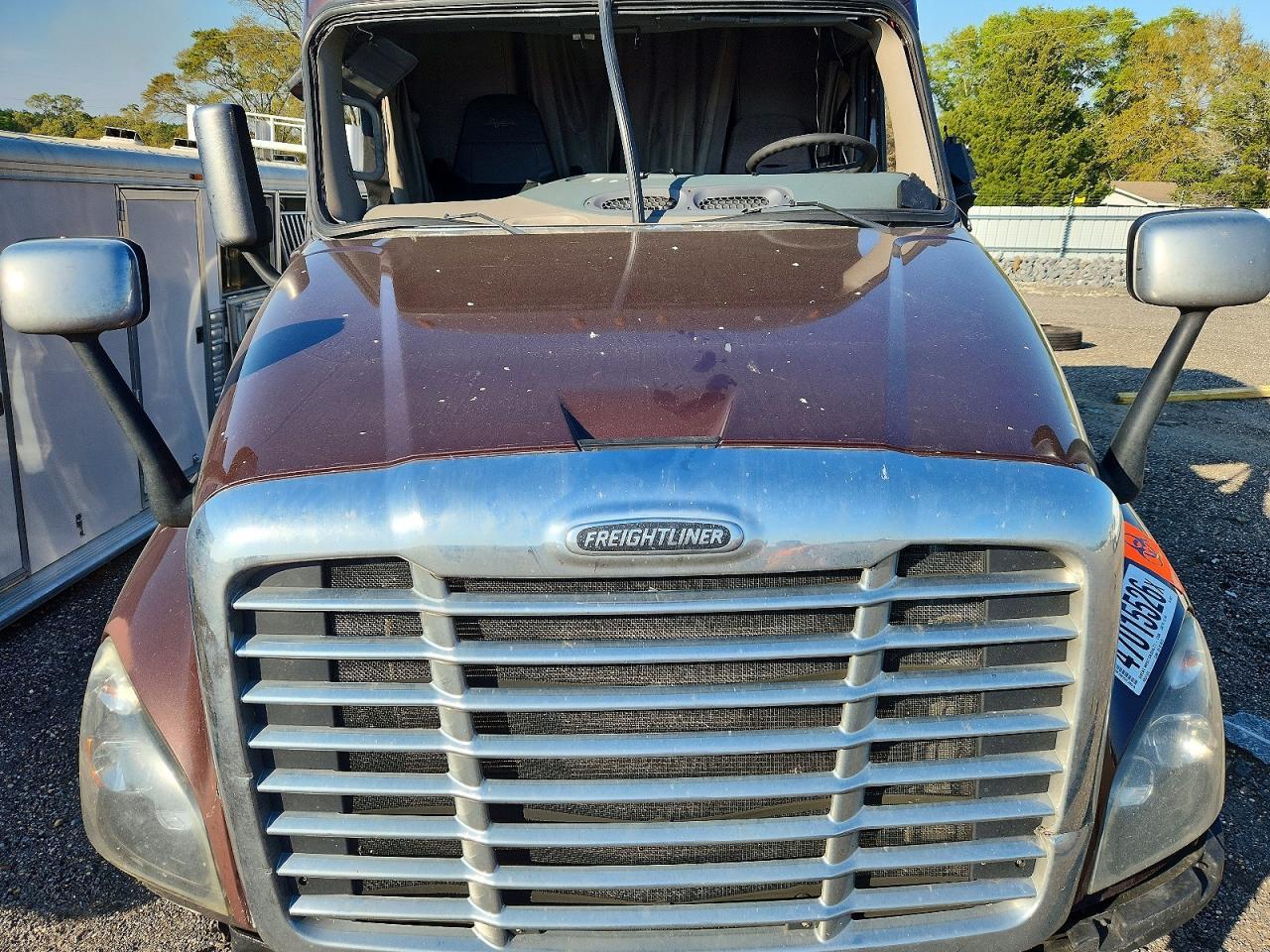 2016 Freightliner Cascadia 125 Semi Truck