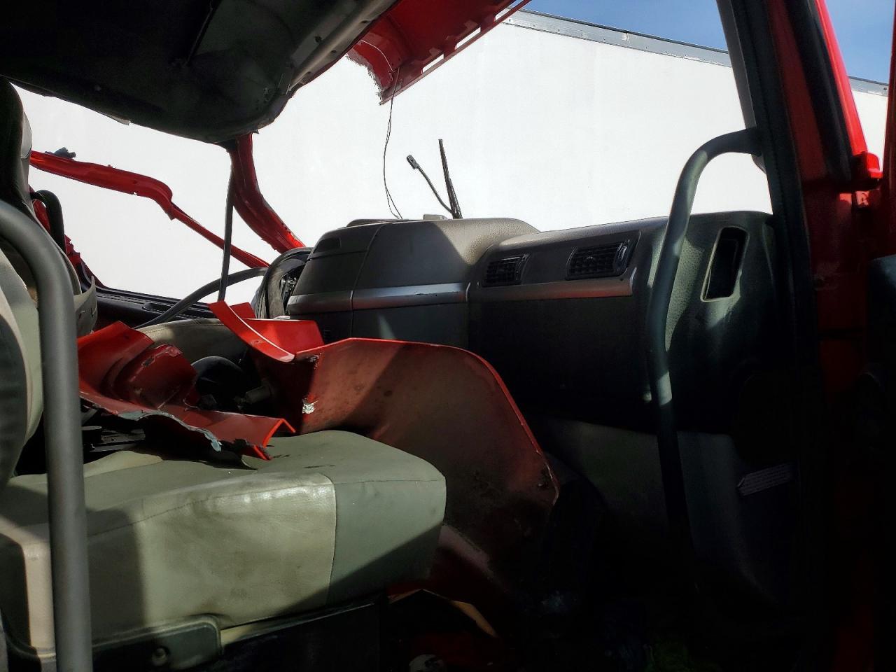 2004 Volvo VHD Dump Truck