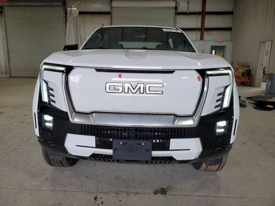 2025 GMC Sierra Denali