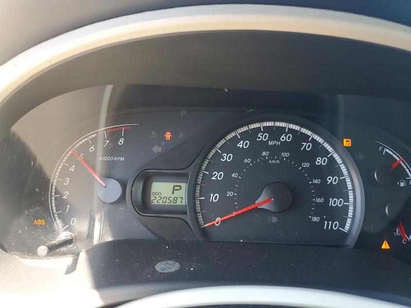 2013 Toyota Sienna le 8-passenger