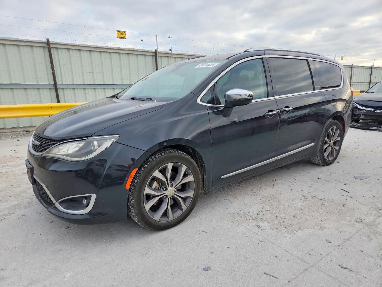 2017 Chrysler Pacifica Limited