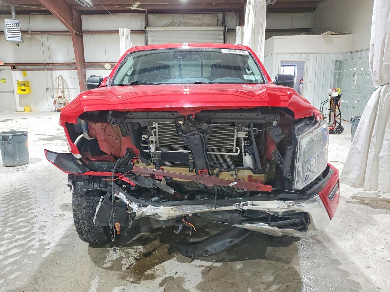 2022 Nissan Titan SV
