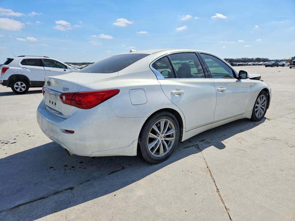 2015 Infiniti Q50 Premium
