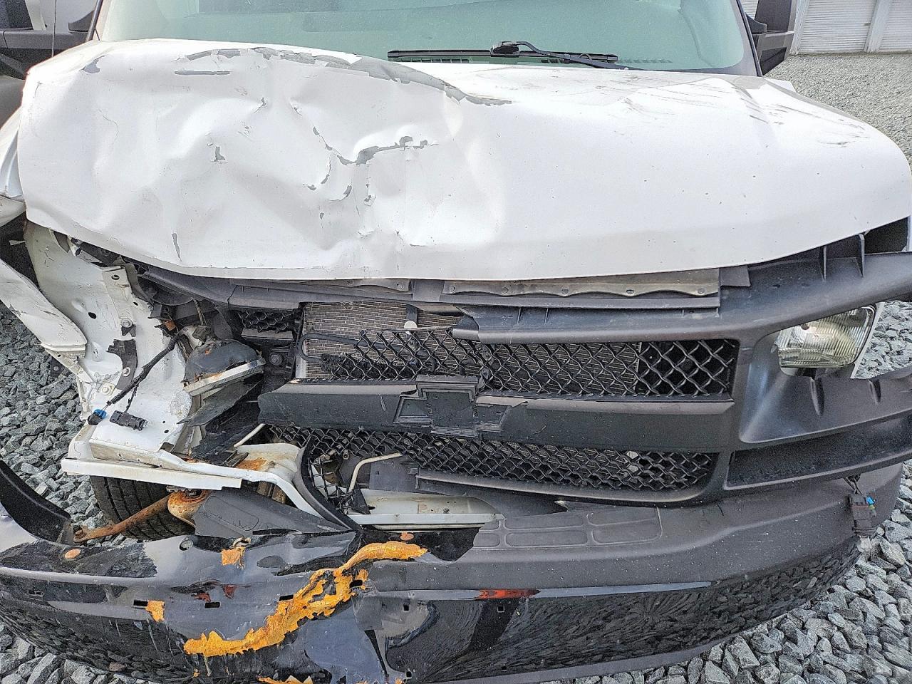 2017 Chevrolet Express BOX Truck