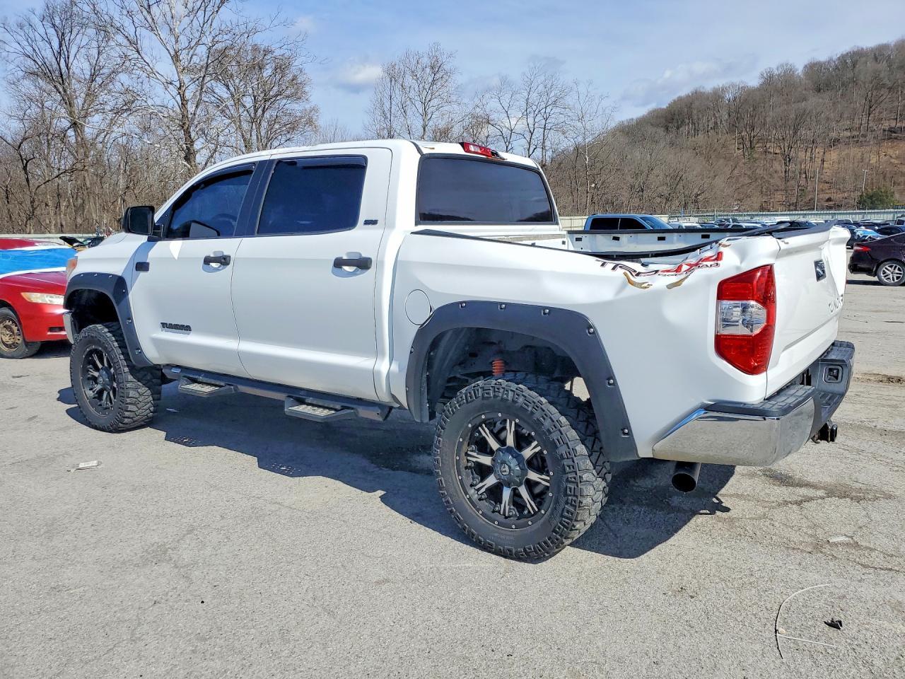 2014 Toyota Tundra SR5