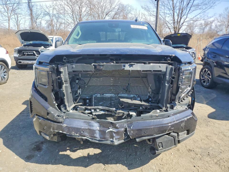 2025 GMC 1500 Sierra 4WD Crew Cab 3.0L Diesel