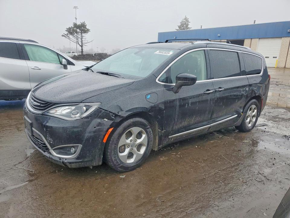 2018 Chrysler Pacifica Hybrid Touring l