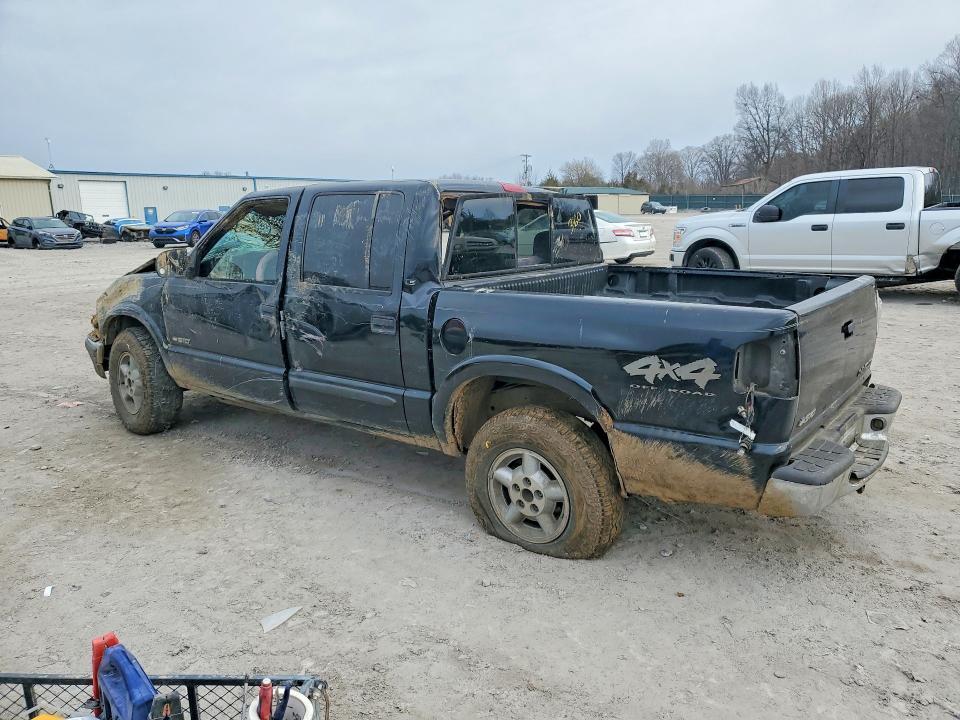 2001 Chevrolet S Truck S10