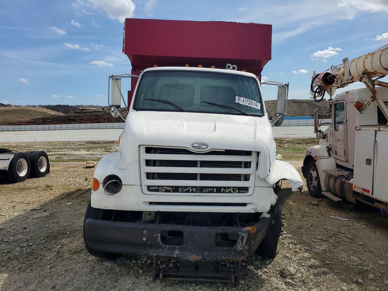 2001 Sterling L7500 Chipper Truck