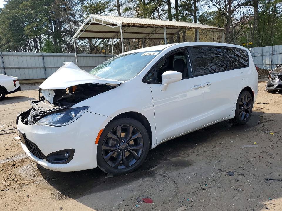 2018 Chrysler Pacifica Touring Plus