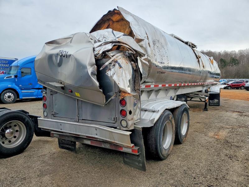 2018 Walker Tank Trailer