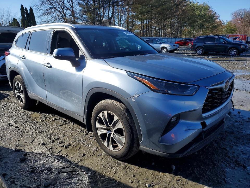 2022 Toyota Highlander xle