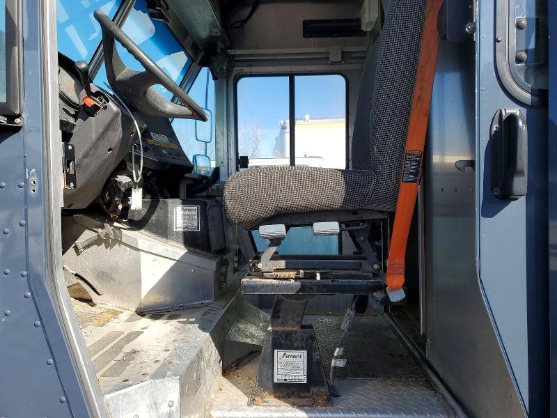 2020 Freightliner MT 45G Delivery Truck