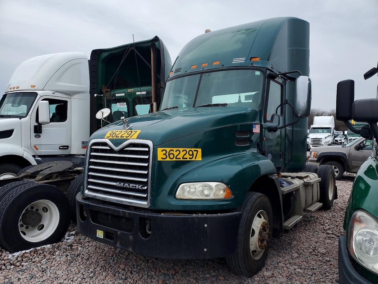 2017 Mack 600 CXU600