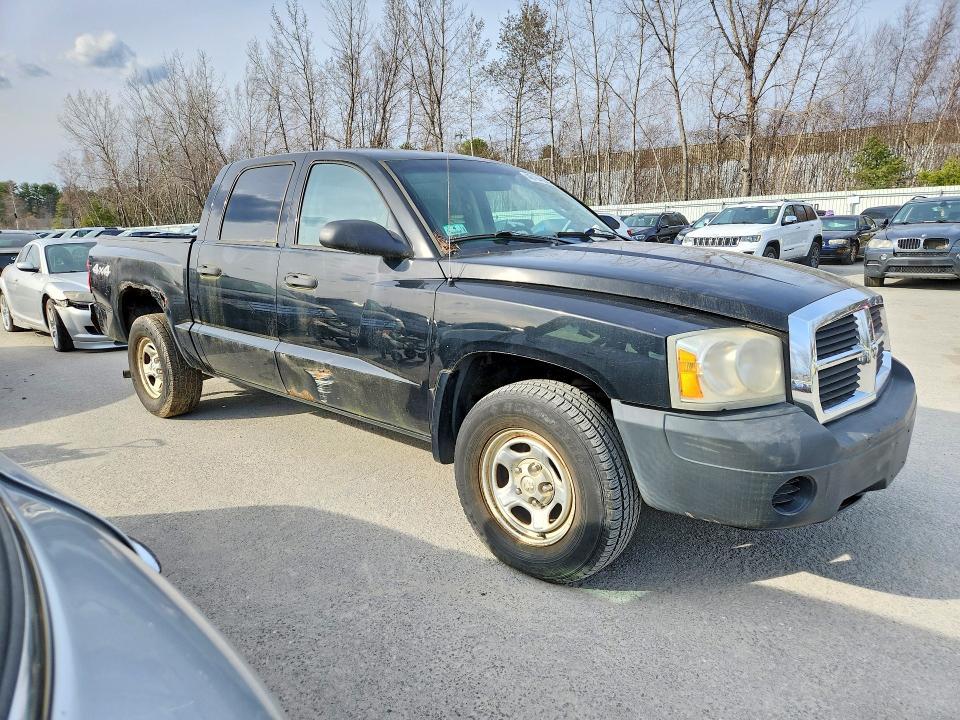 2005 Dodge Dakota Quattro