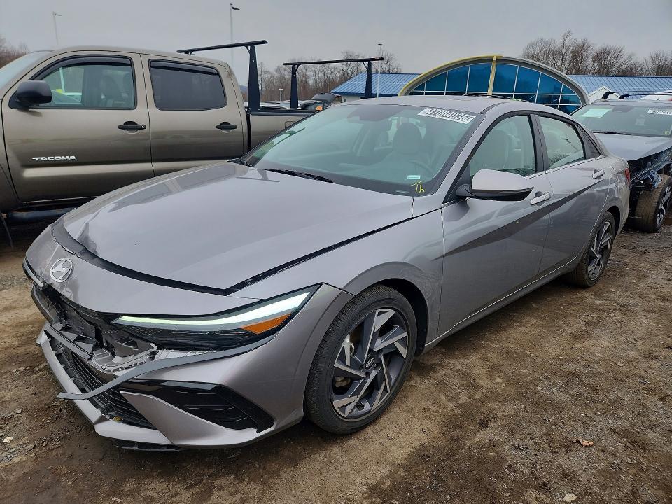 2025 Hyundai Elantra Limited