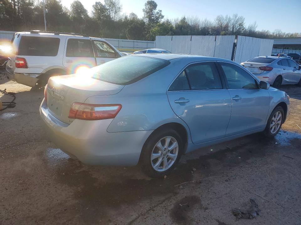 2008 Toyota Camry le