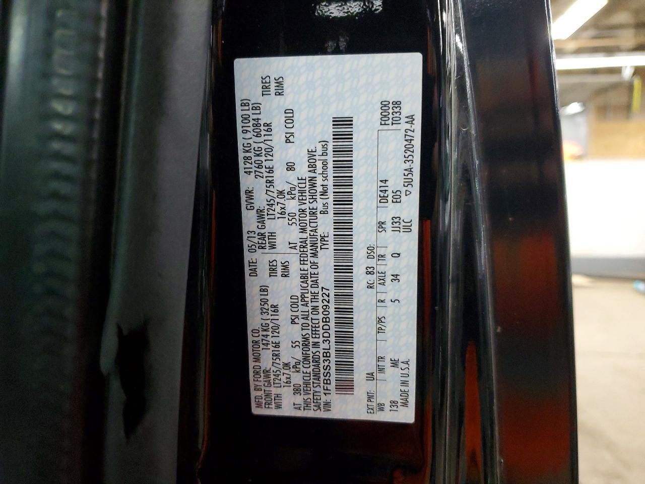 2013 Ford Econoline E350 Super Duty Wagon