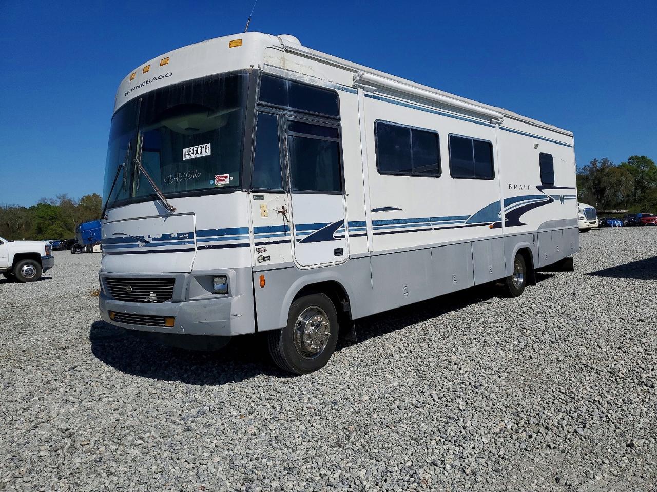 2003 Workhorse Custom Chassis 2003 Workhorse WPF32V Recreational Vehicle