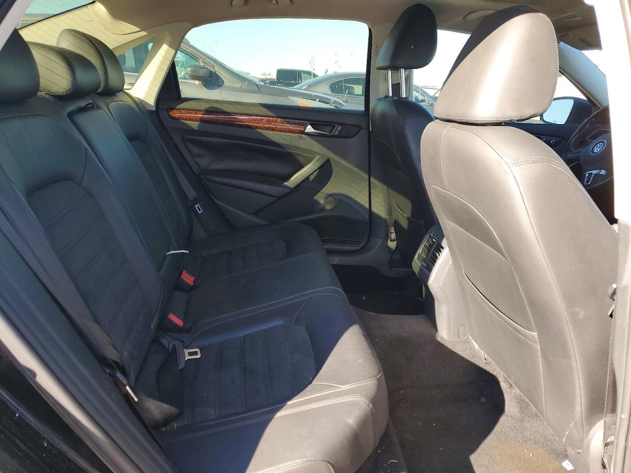 2013 Volkswagen Passat sel