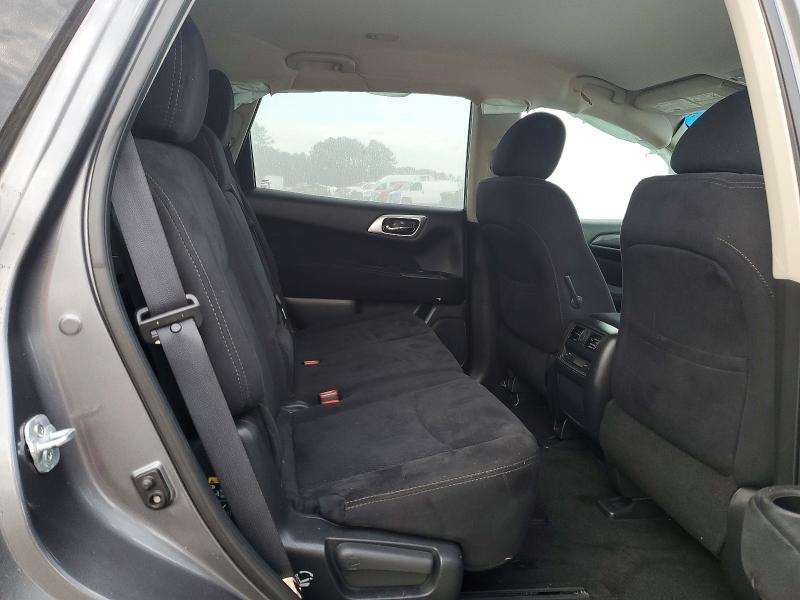 2016 Nissan Pathfinder s