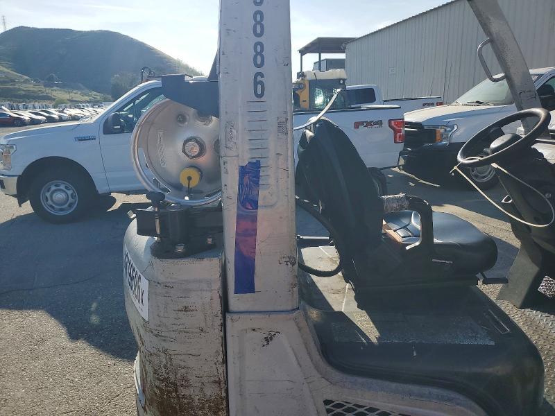 2015 Unicariers 2015 Niss Forklift