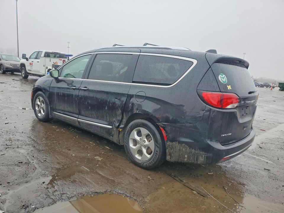 2018 Chrysler Pacifica Hybrid Touring l