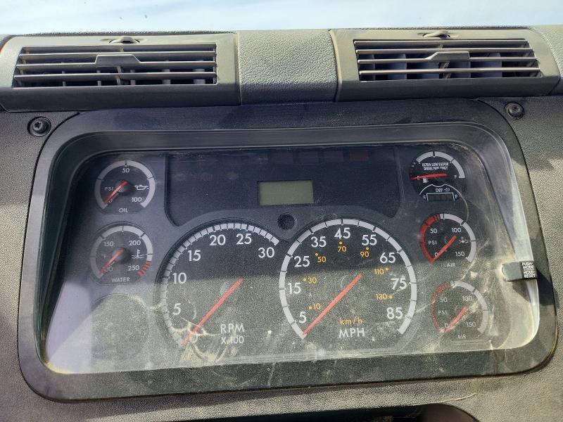 2011 Freightliner Cascadia Semi Truck