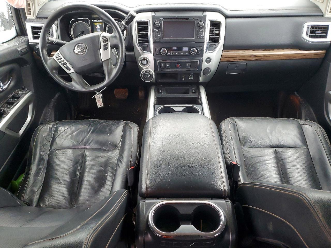 2017 Nissan Titan SL