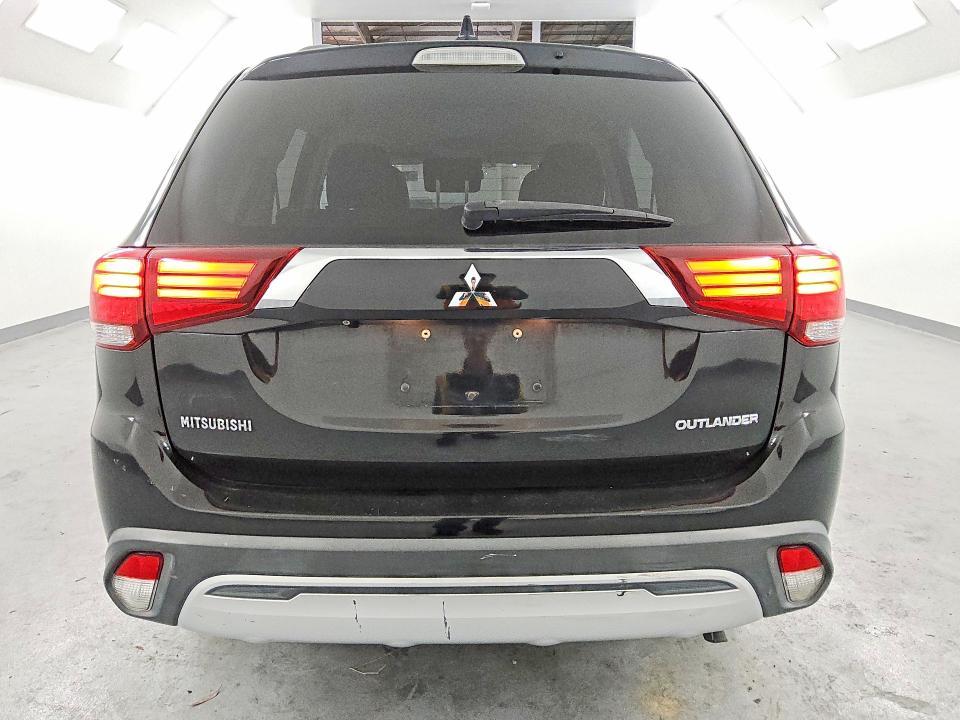 2019 Mitsubishi Outlander SE