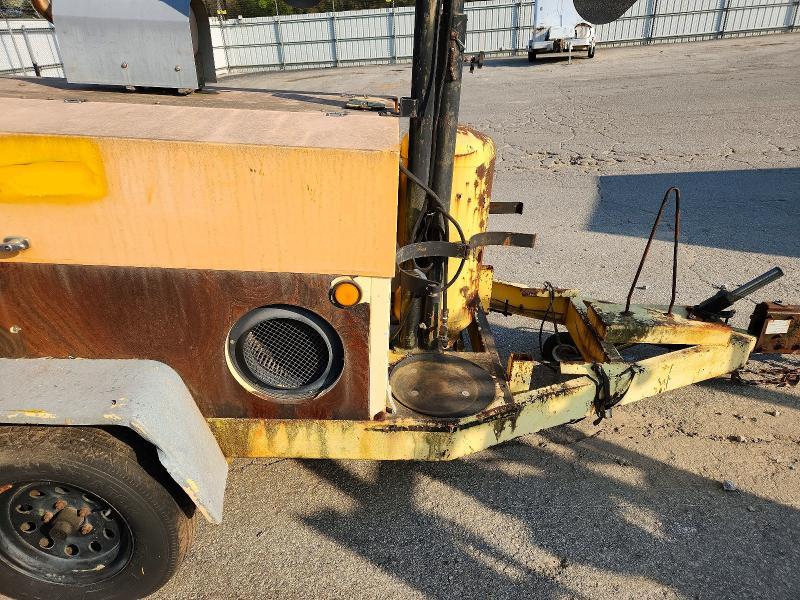 1998 Team Fenex 1997 Team Fenex F-101-KP Manhole Support Trailer