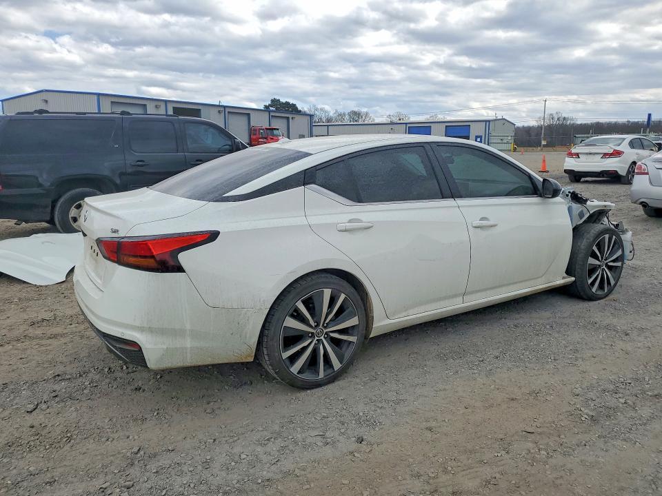 2021 Nissan Altima 2.5 sr