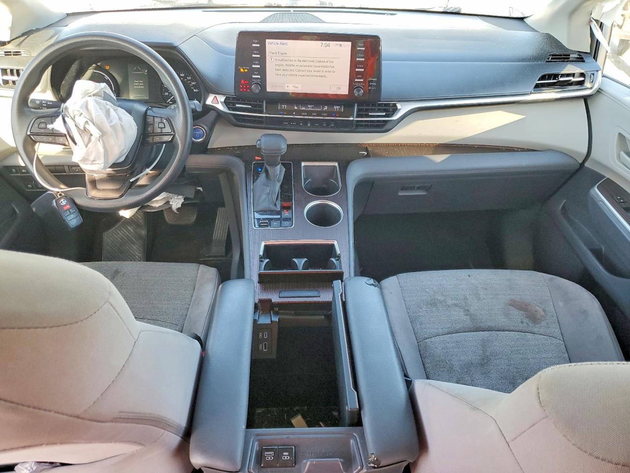2022 Toyota Sienna le 8-passenger
