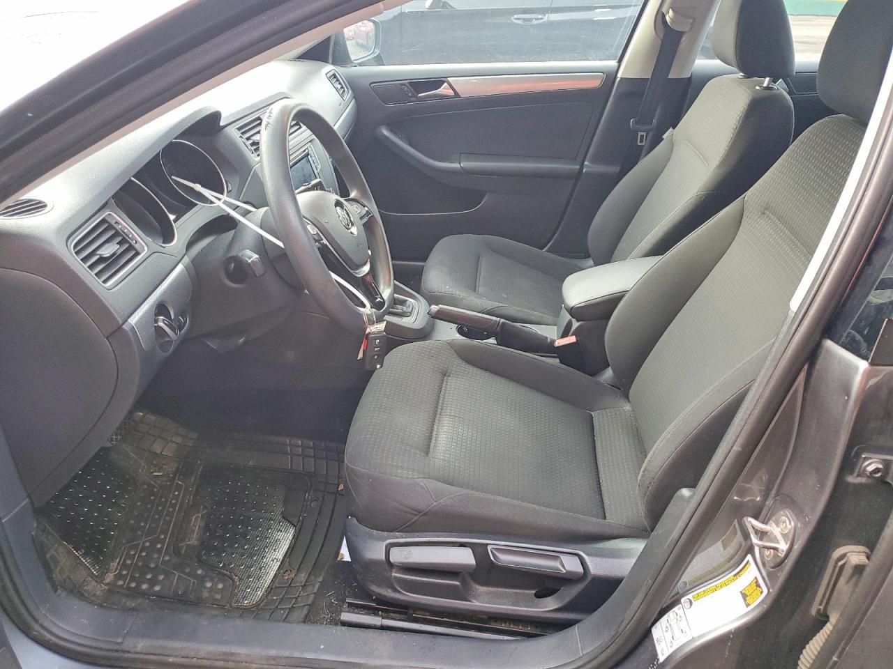 2016 Volkswagen Jetta se