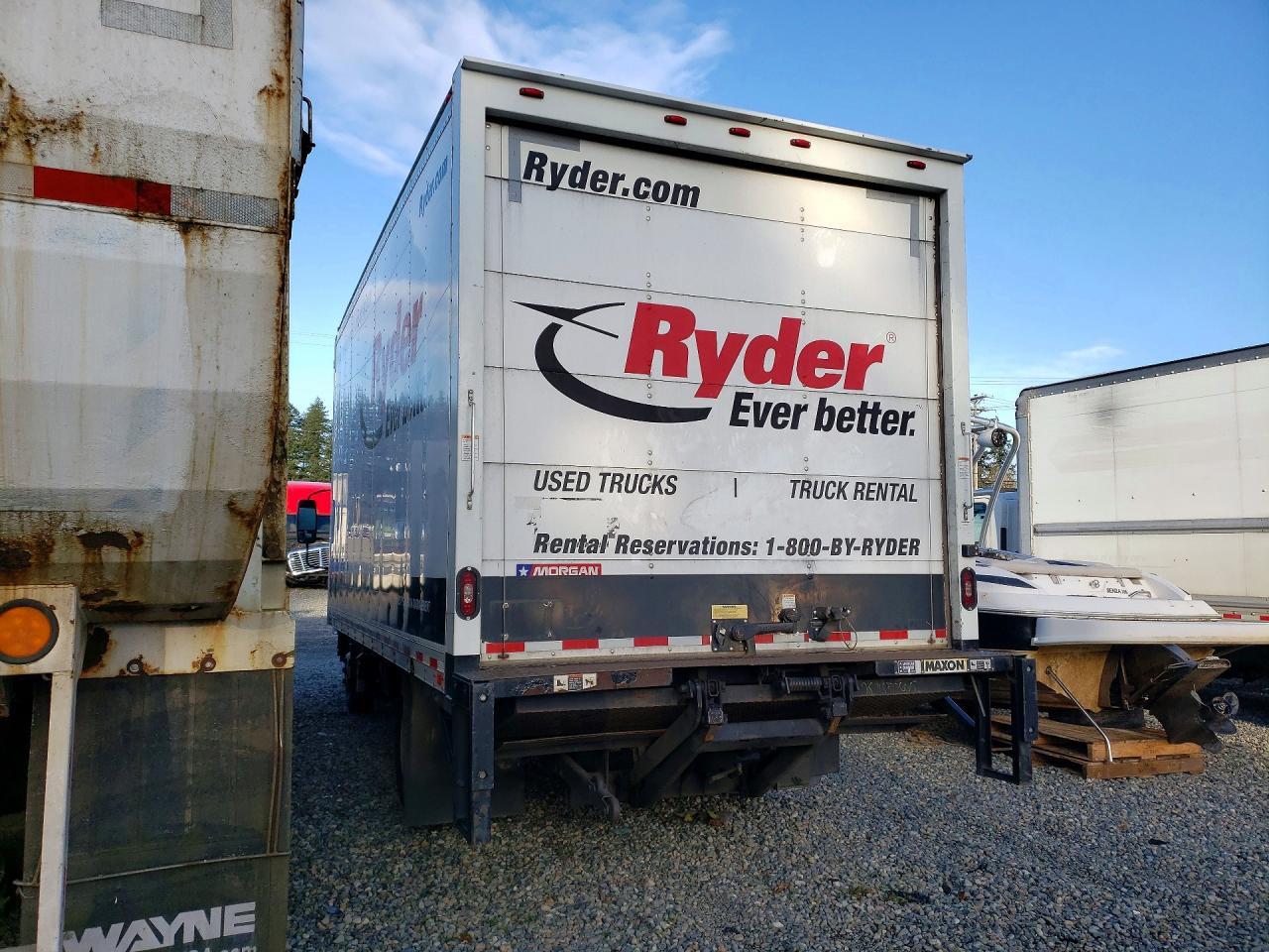 2019 Isuzu NPR HD BOX Truck