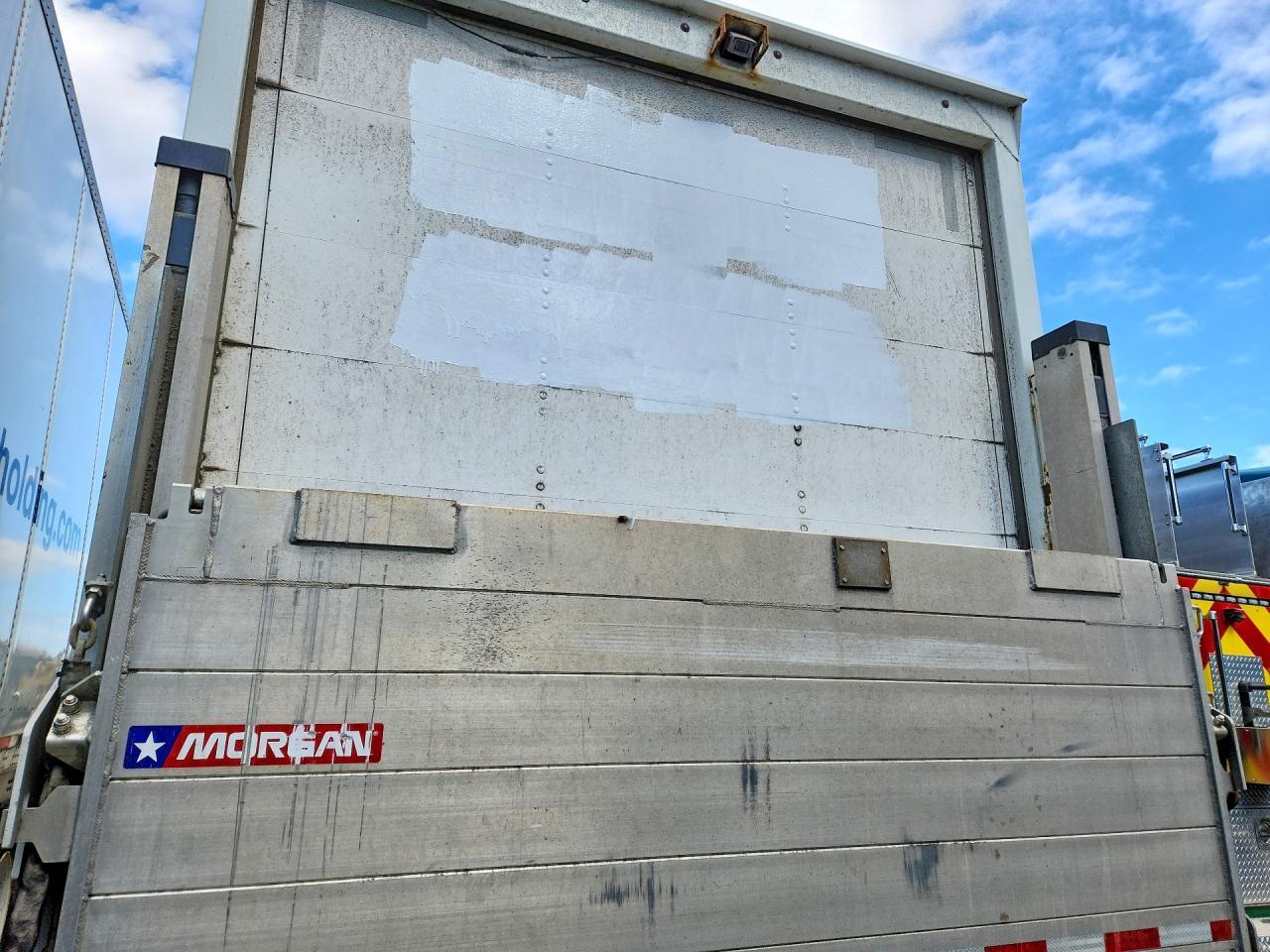 2019 Isuzu NPR HD BOX Truck