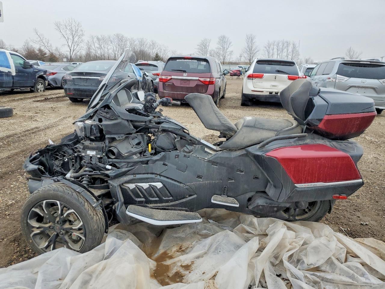 2024 Can-Am Spyder Roadster RT