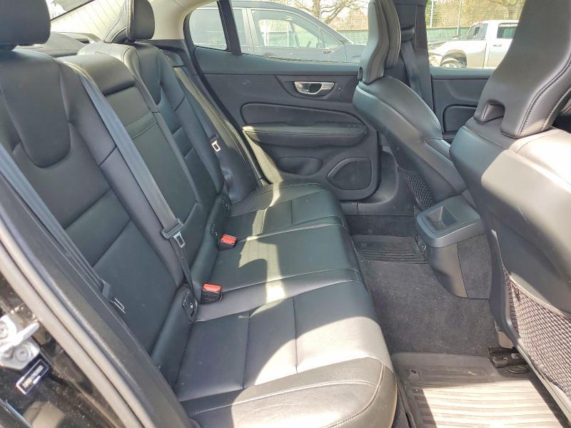 2021 Volvo S60 T5 Momentum