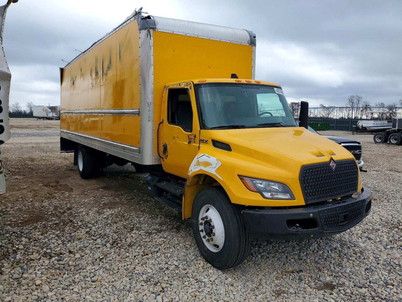 2023 International MV607 BOX Truck