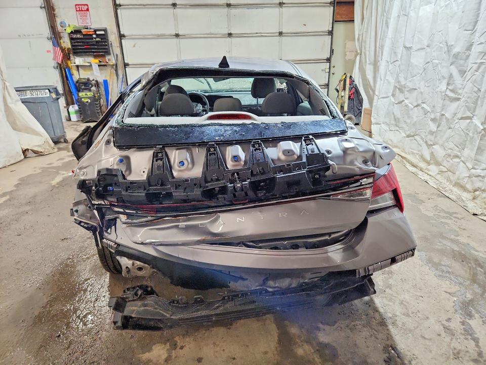 2025 Hyundai Elantra sel Convenience