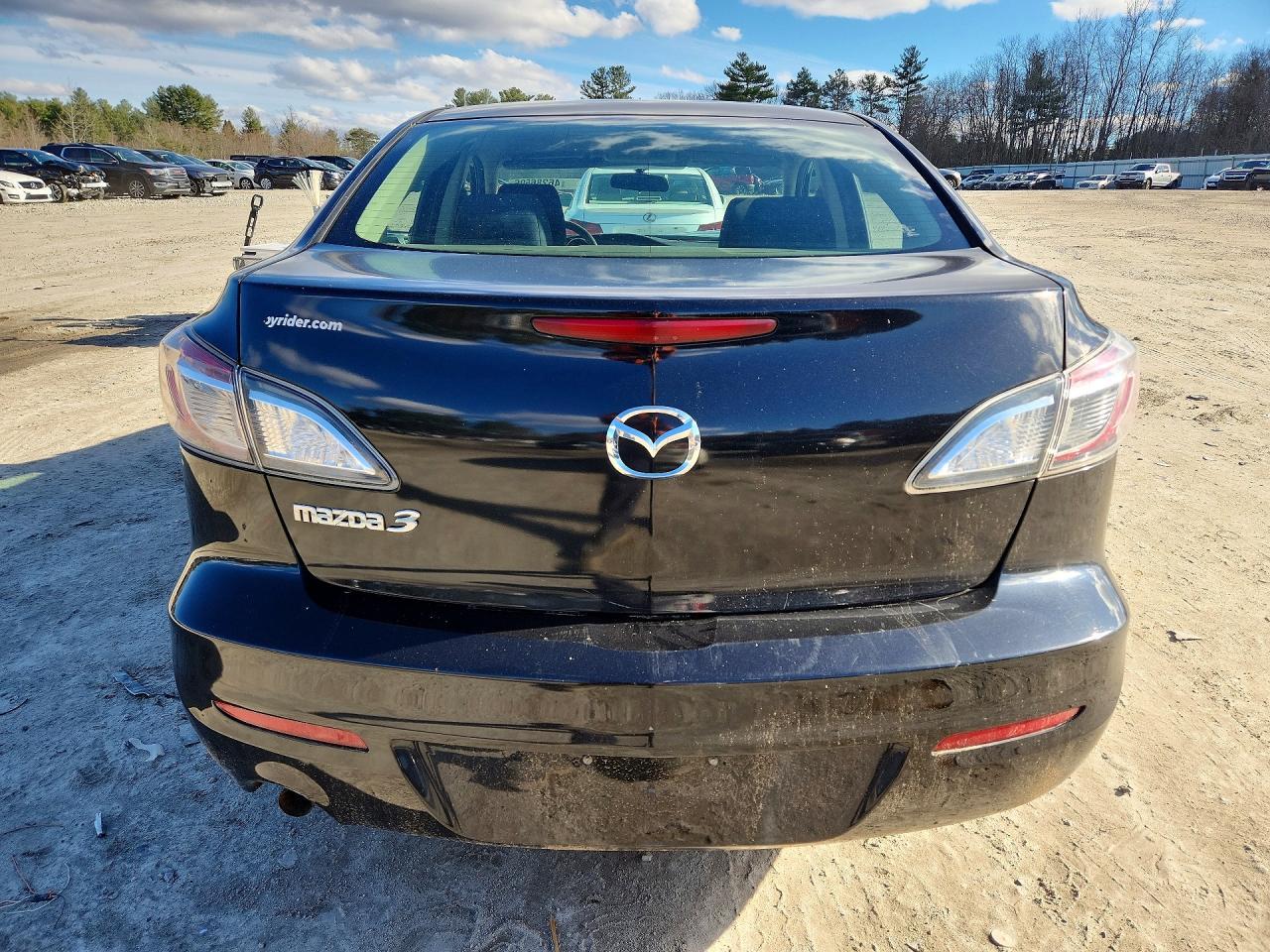 2013 Mazda 3 I