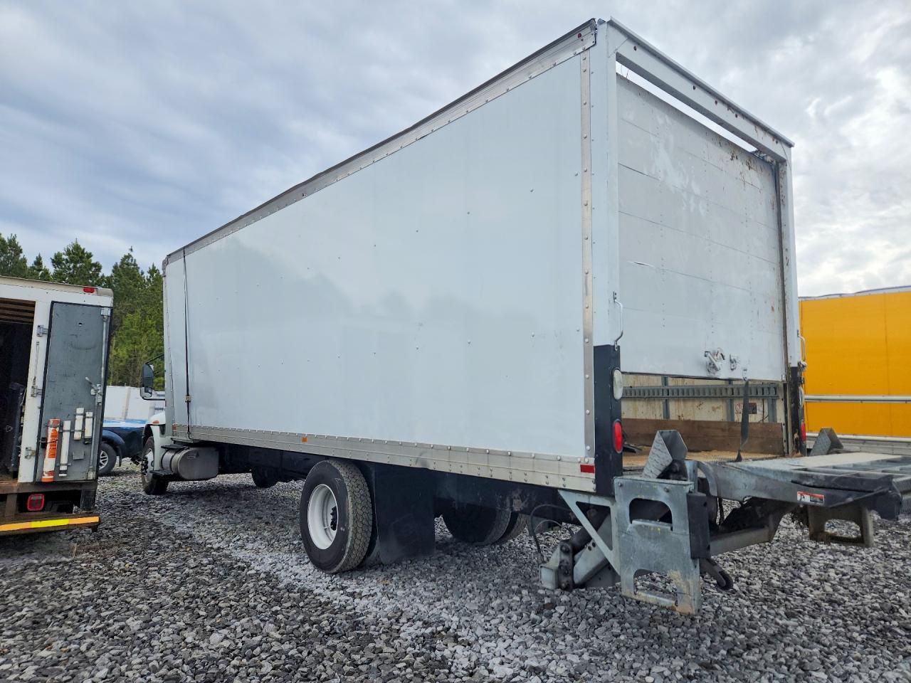 2022 International MV607 BOX Truck