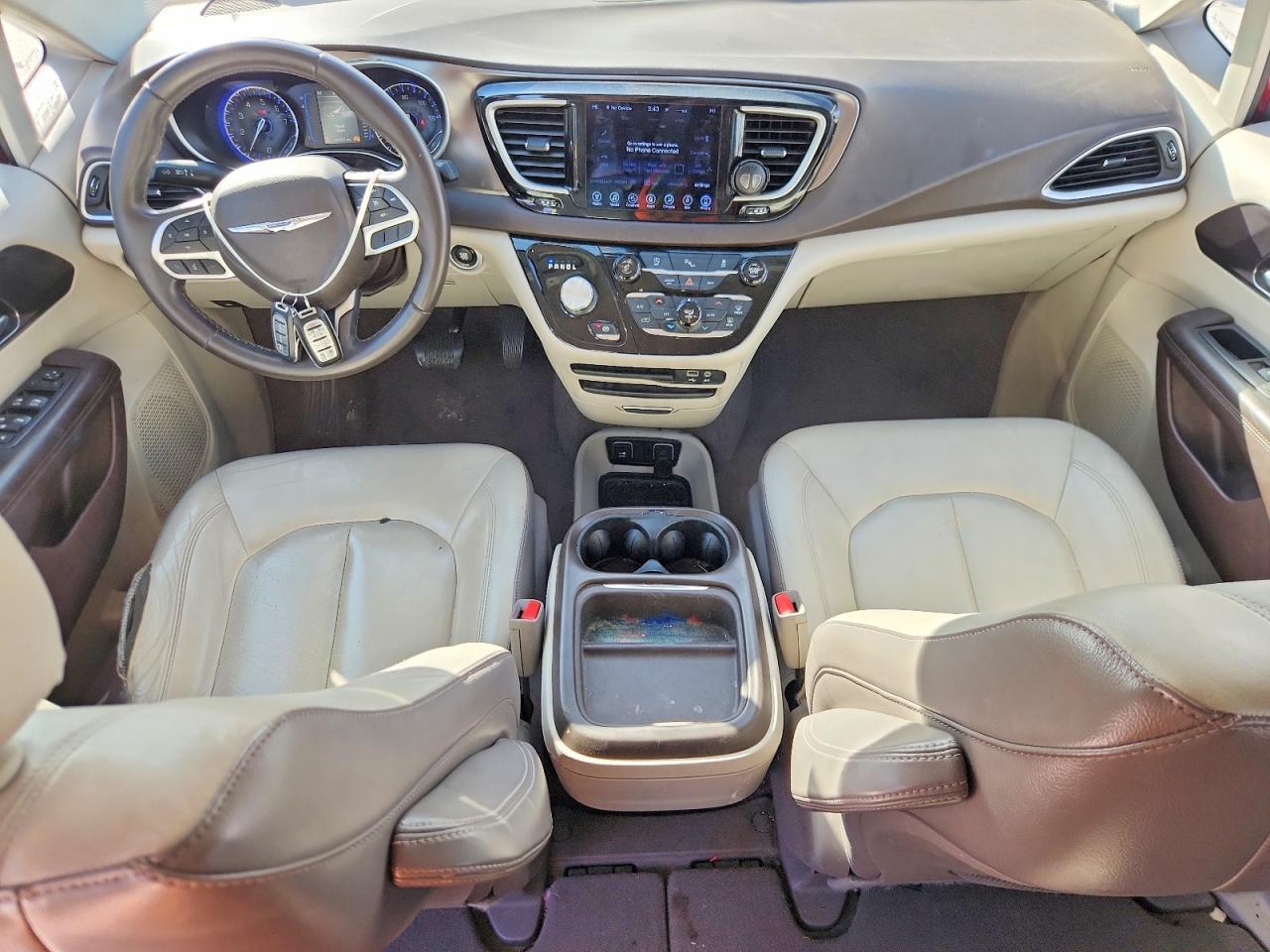 2017 Chrysler Pacifica Touring l