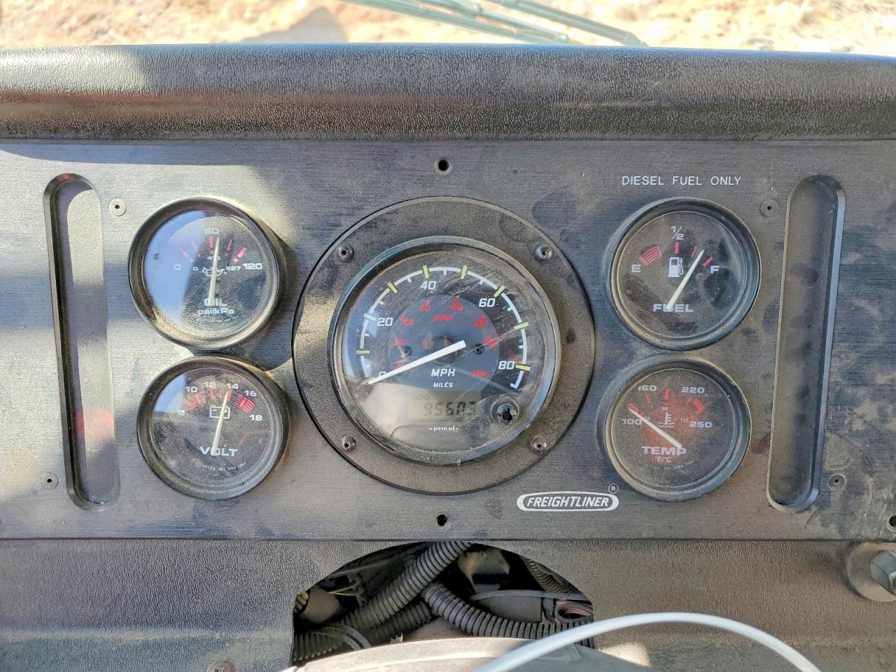 1999 Freightliner MT45 Chassis Delivery Truck