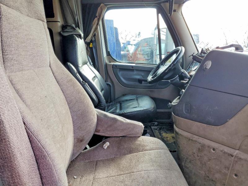 2016 Freigliner 2016 Freightliner Cascadia 125 Semi Truck